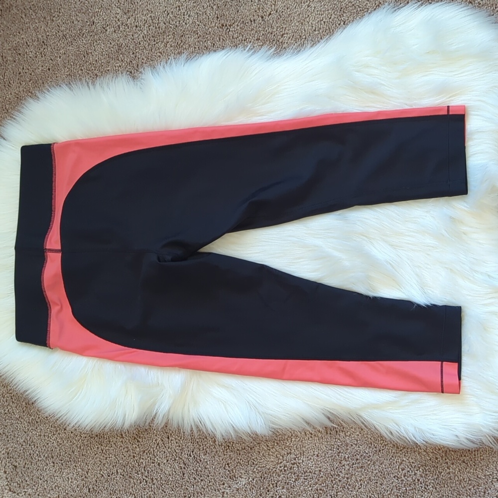 Under Armour | Compression Capris - Picture 3 of 4